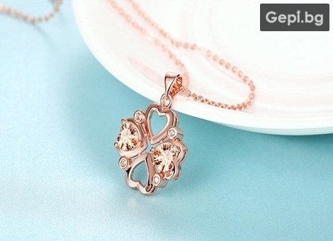 Ефектно дамско колие  Четирилистна Детелина позлатено в цвят ROSE GOLD PLATED, с кристали Swarovski Elements и Цирконий.